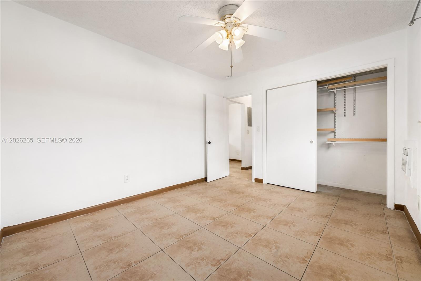 932 MOFFETT CONDO - Residential