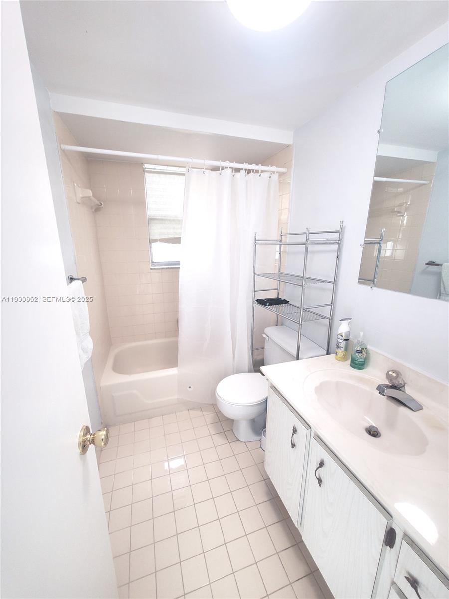 COURTYARDS OF BROWARD CON - Residential Lease