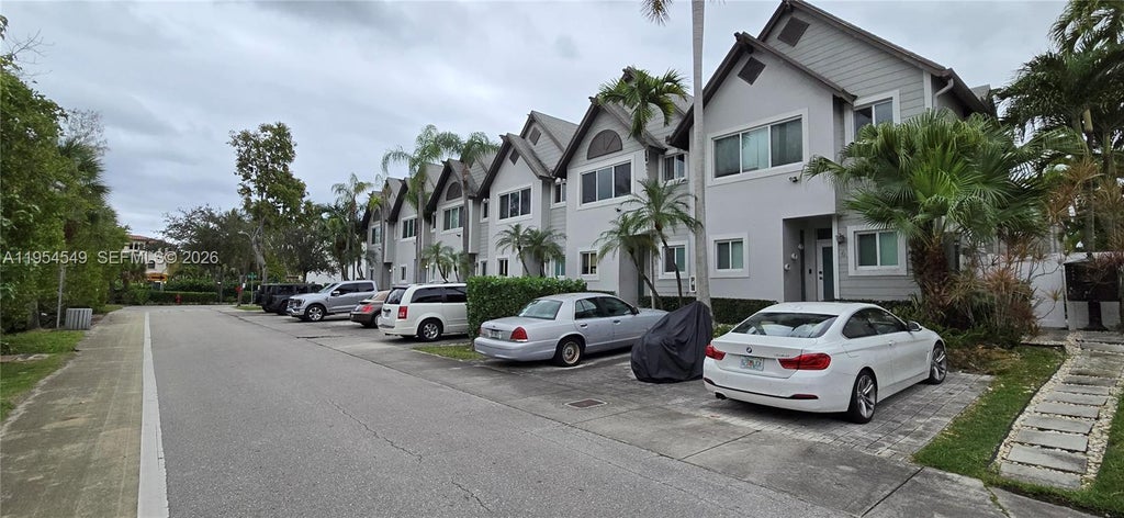Photo of 1000 SE 2nd St #2, Fort Lauderdale, FL 33301 (MLS # A11954549)