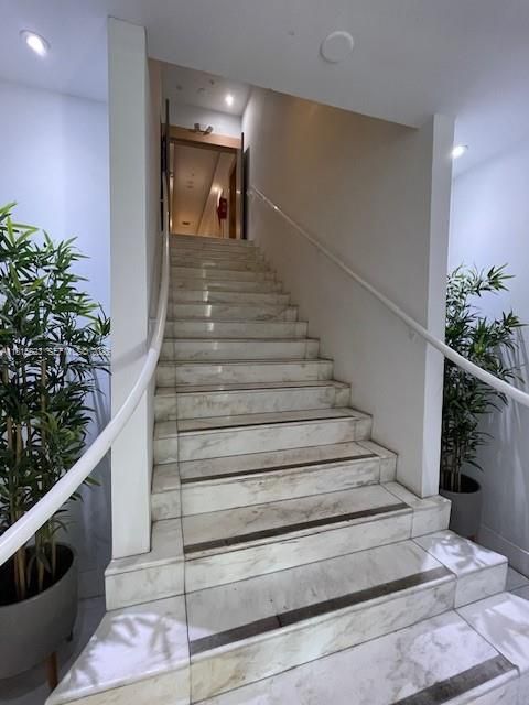 700 16th St 204 Miami Beach FL 33139