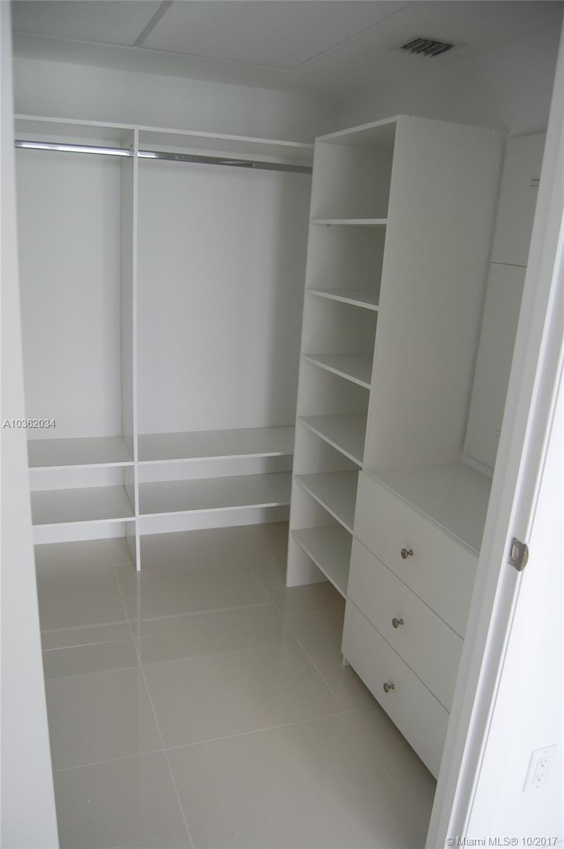 ICON BRICKELL CONDO NO 3 - Residential Lease