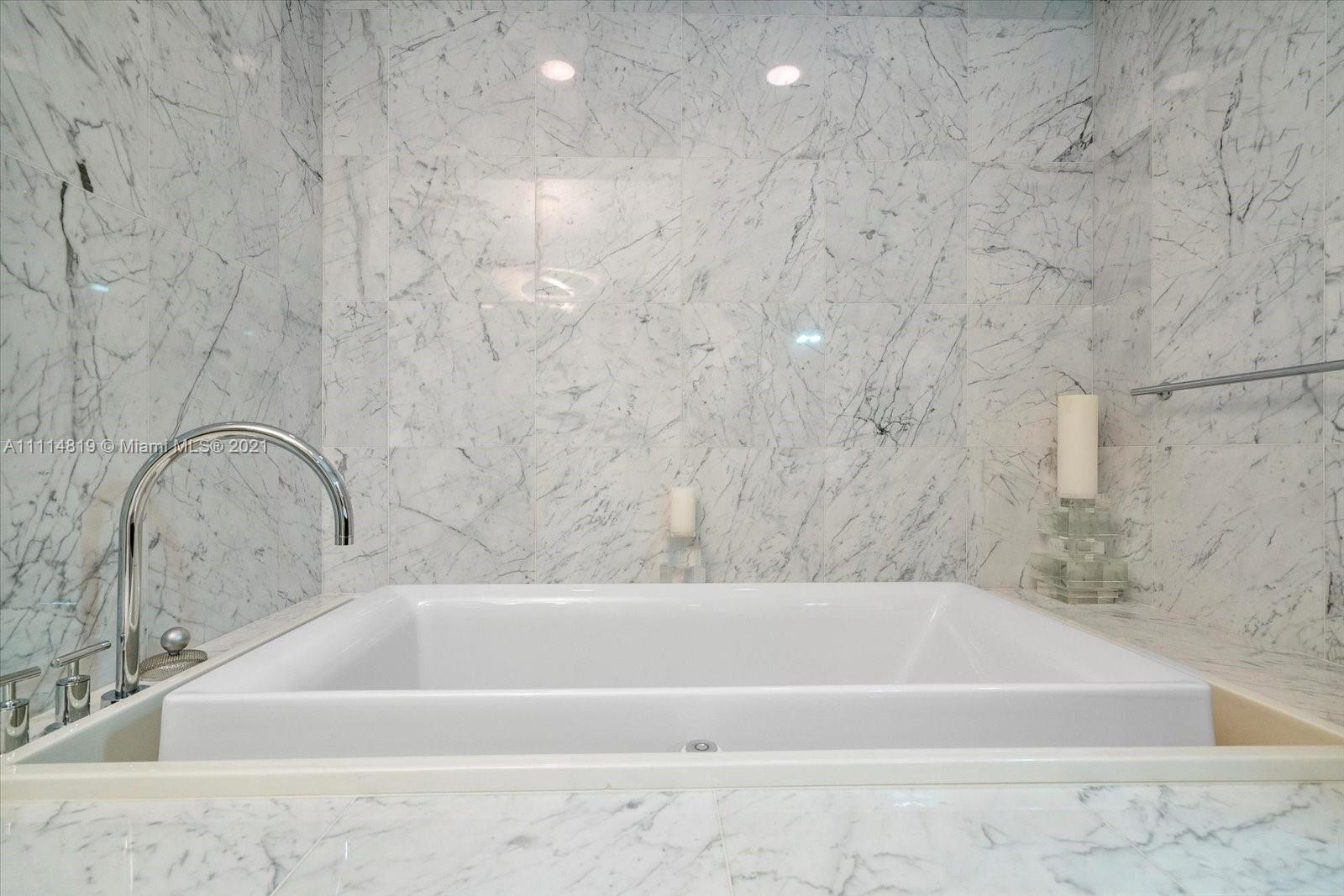 BAL HARBOUR NORTH SOUTH C - Residential