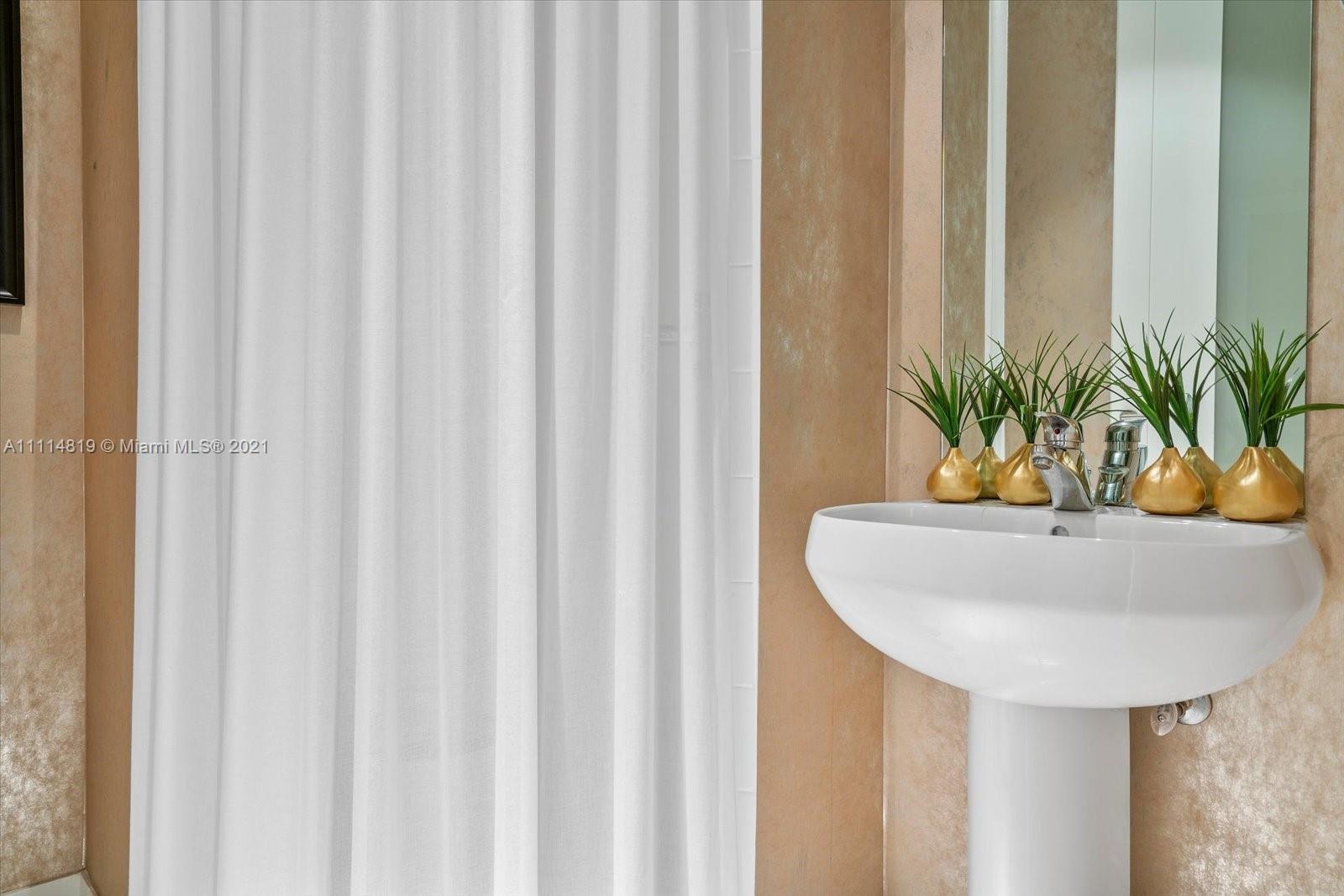 BAL HARBOUR NORTH SOUTH C - Residential