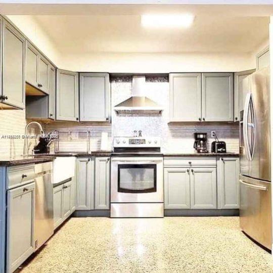 482 Ne 8th Ave, Deerfield Beach, Broward County, Florida - 3 Bedrooms  
3 Bathrooms - 