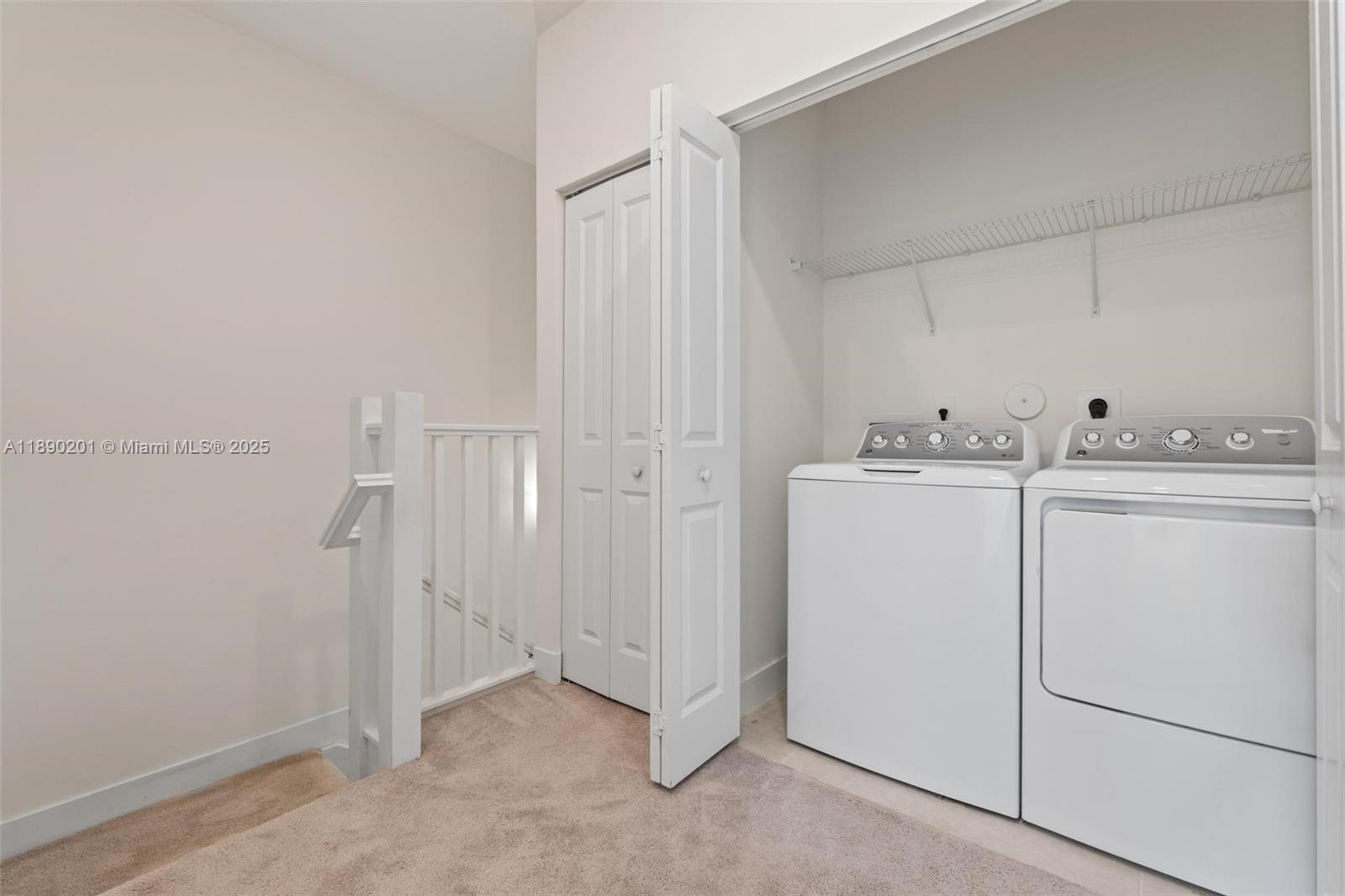 DOWNTOWN DORAL SOUTH PHAS - Residential Lease