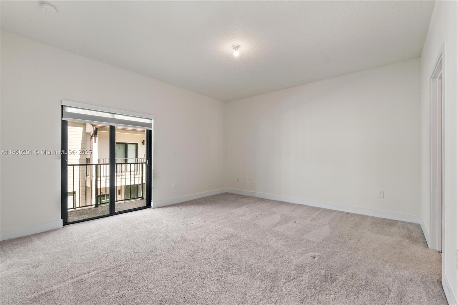 DOWNTOWN DORAL SOUTH PHAS - Residential Lease