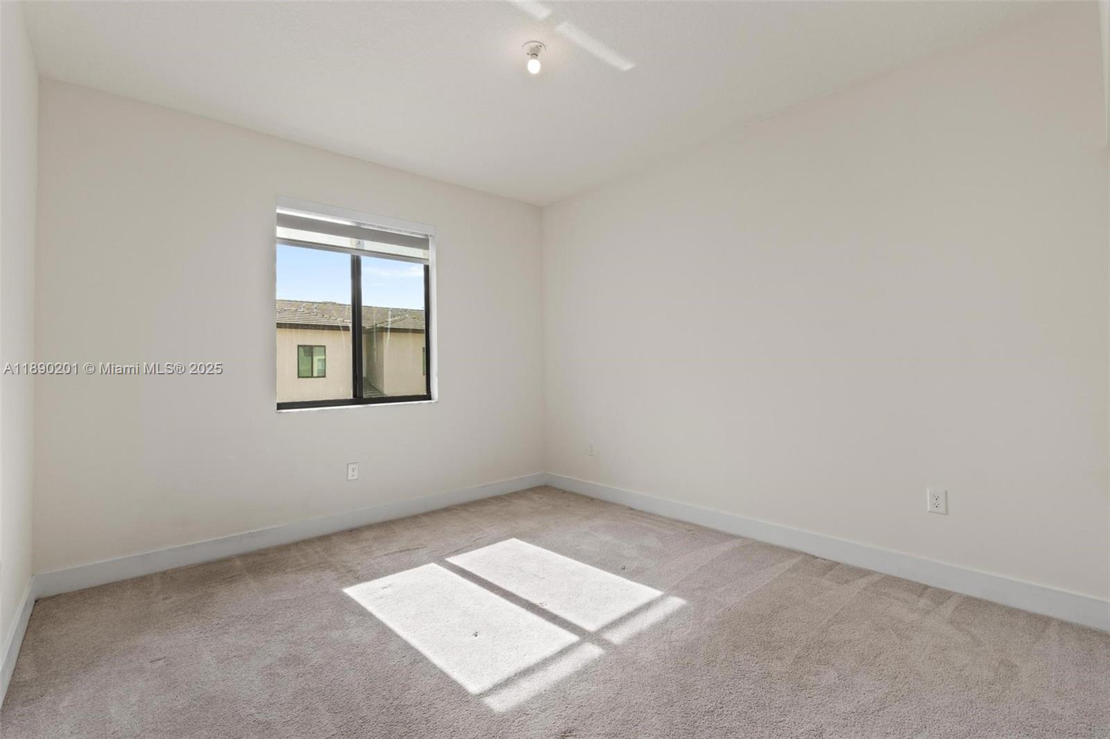 DOWNTOWN DORAL SOUTH PHAS - Residential Lease