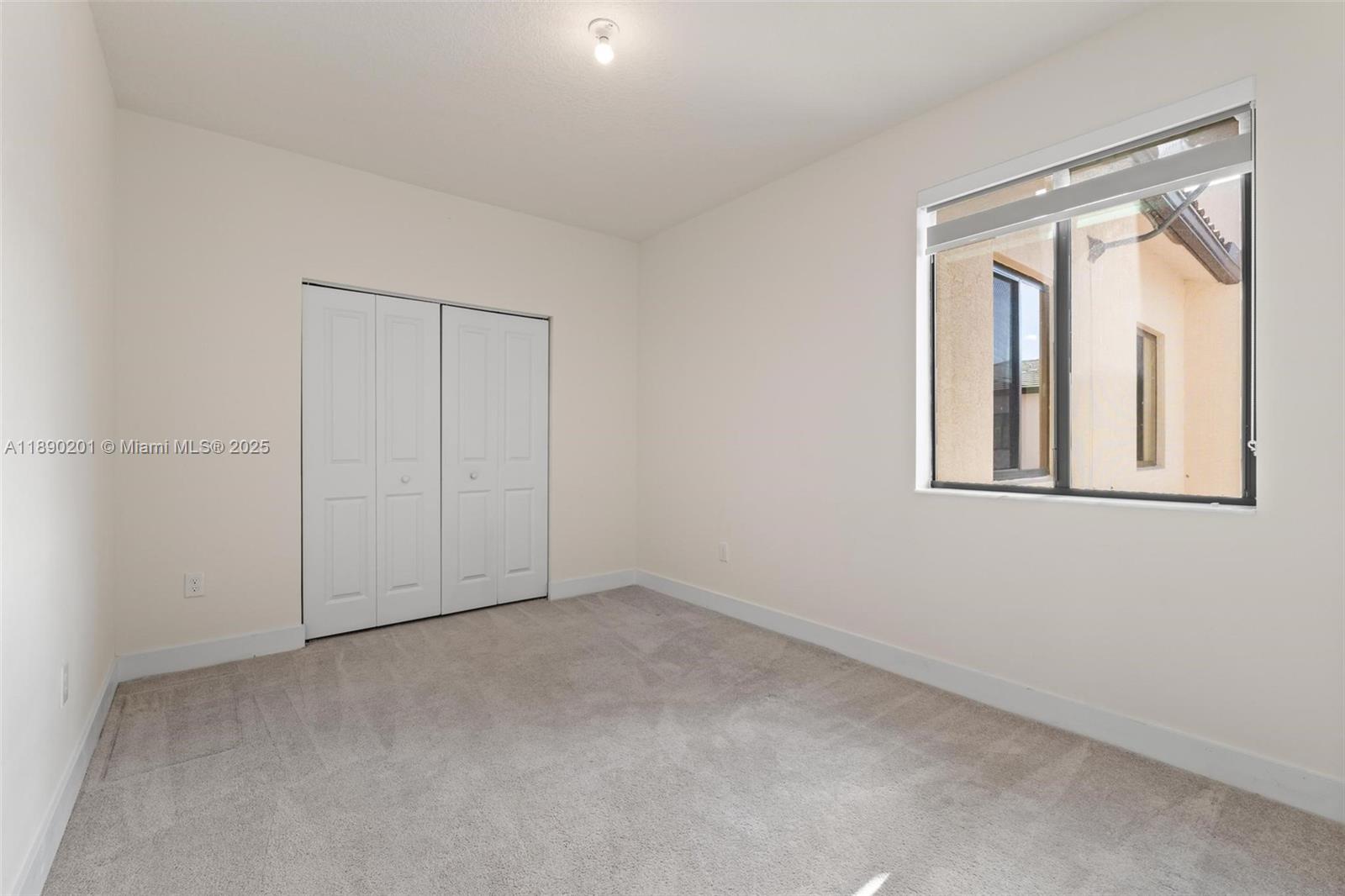 DOWNTOWN DORAL SOUTH PHAS - Residential Lease