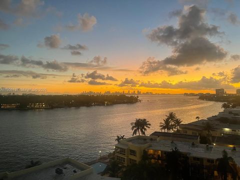 900 Bay Dr 821 Miami Beach FL 33141