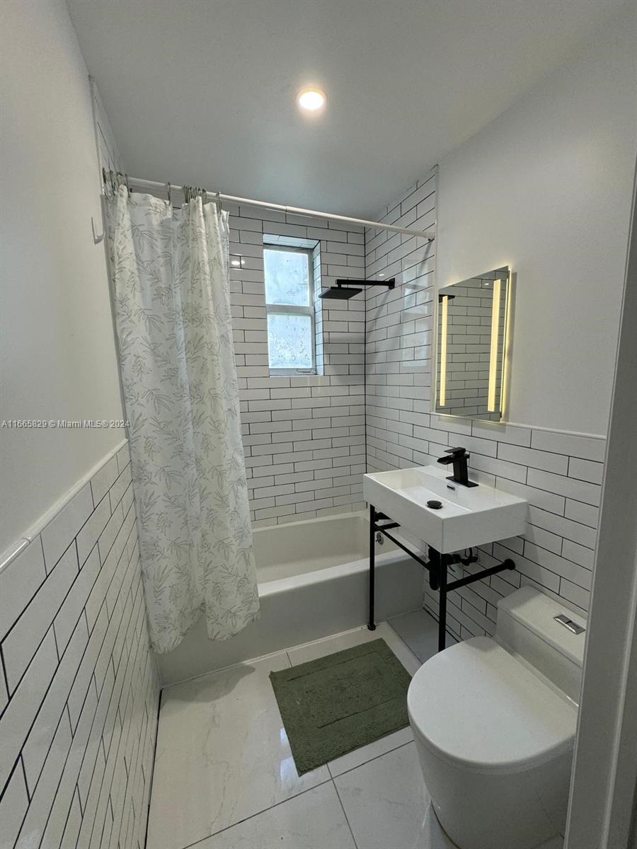 THE LOFTS AT ABBOTT CONDO - Residential