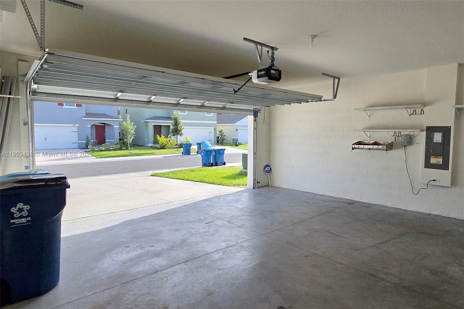 CASCADES, Davenport - Residential