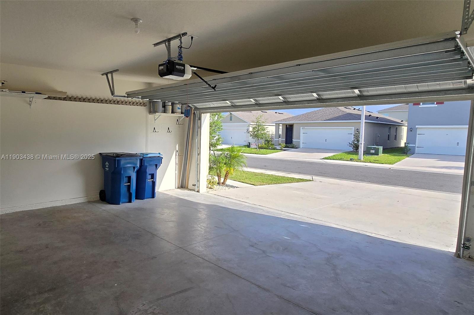 CASCADES, Davenport - Residential