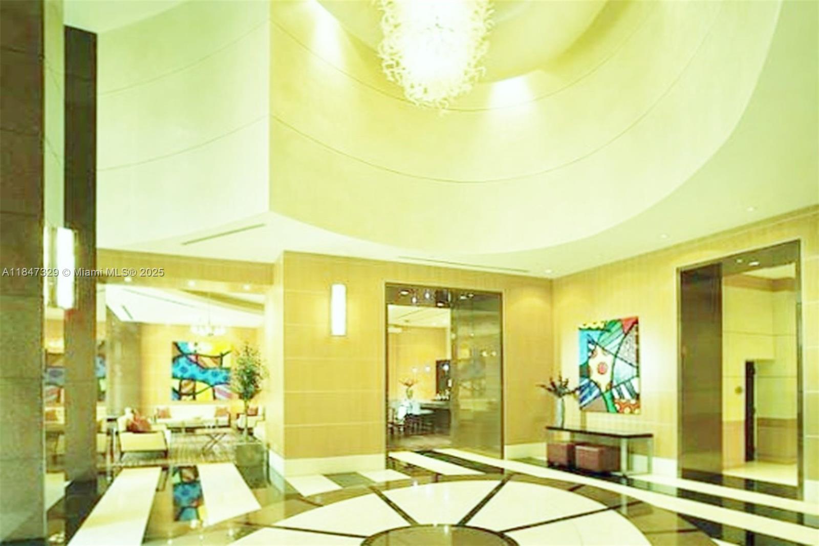 VIZCAYNE SOUTH CONDO - Residential