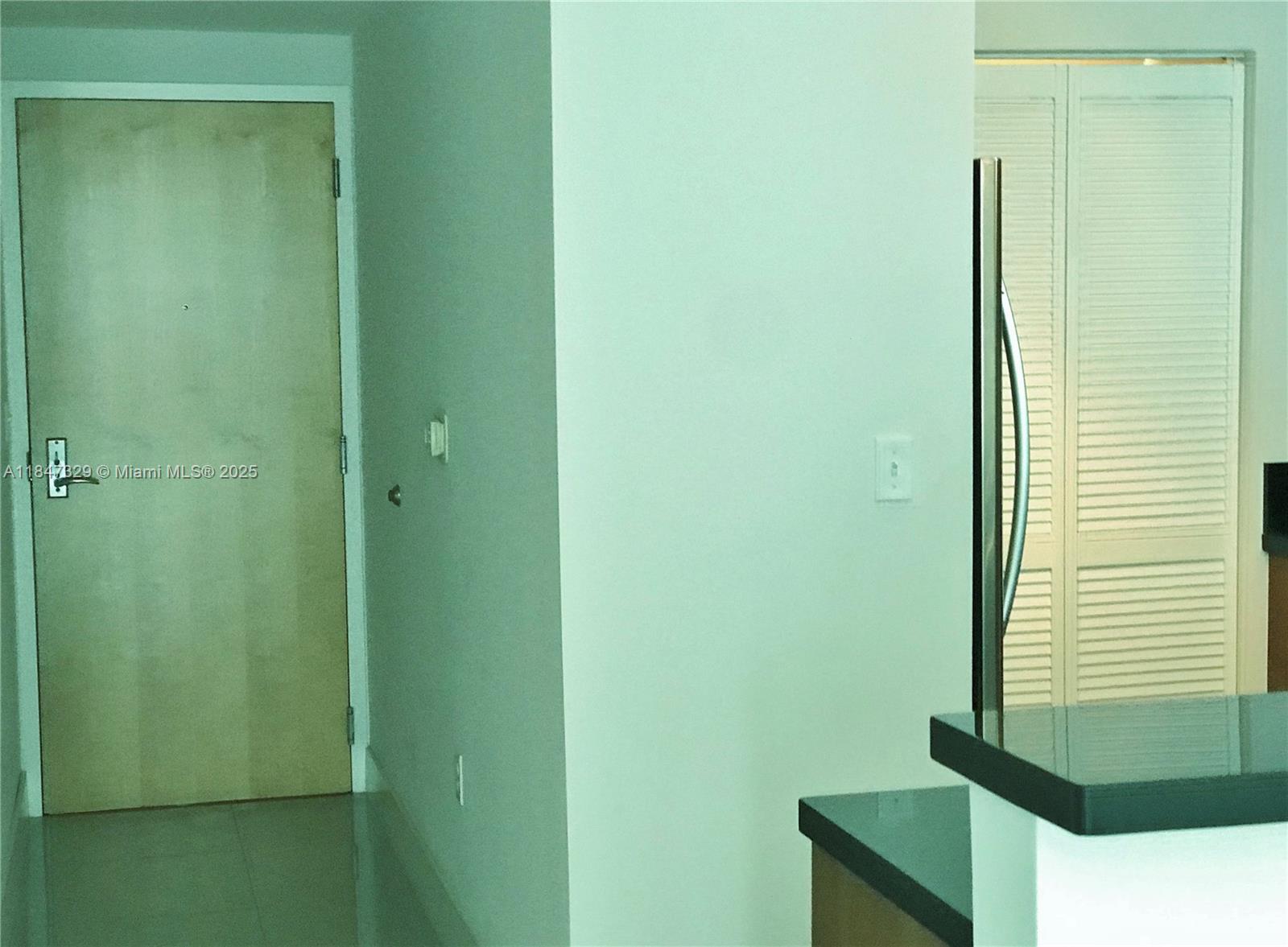 VIZCAYNE SOUTH CONDO - Residential