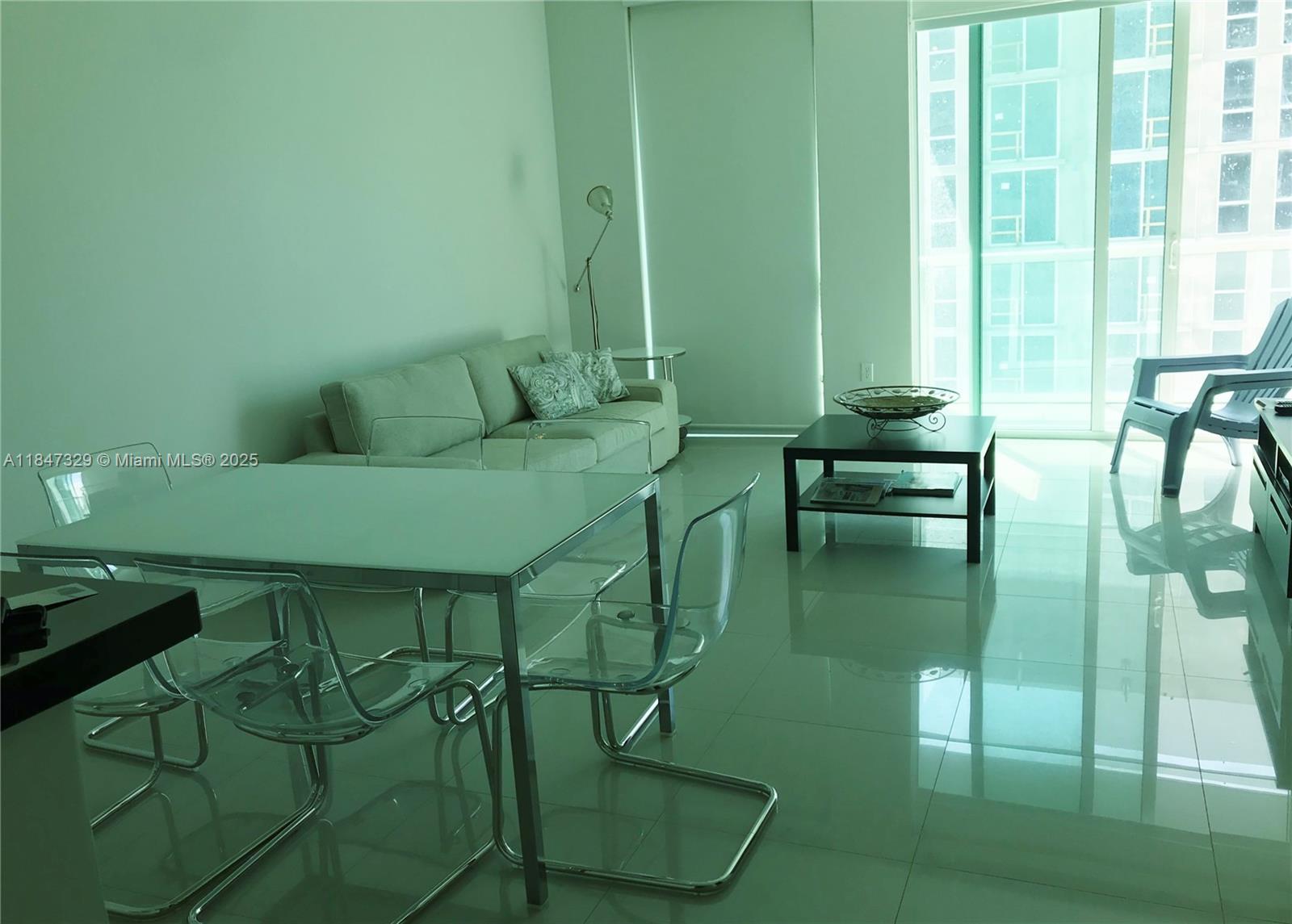 VIZCAYNE SOUTH CONDO - Residential