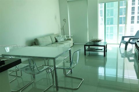 253 NE 2nd St 2706 Miami FL 33132