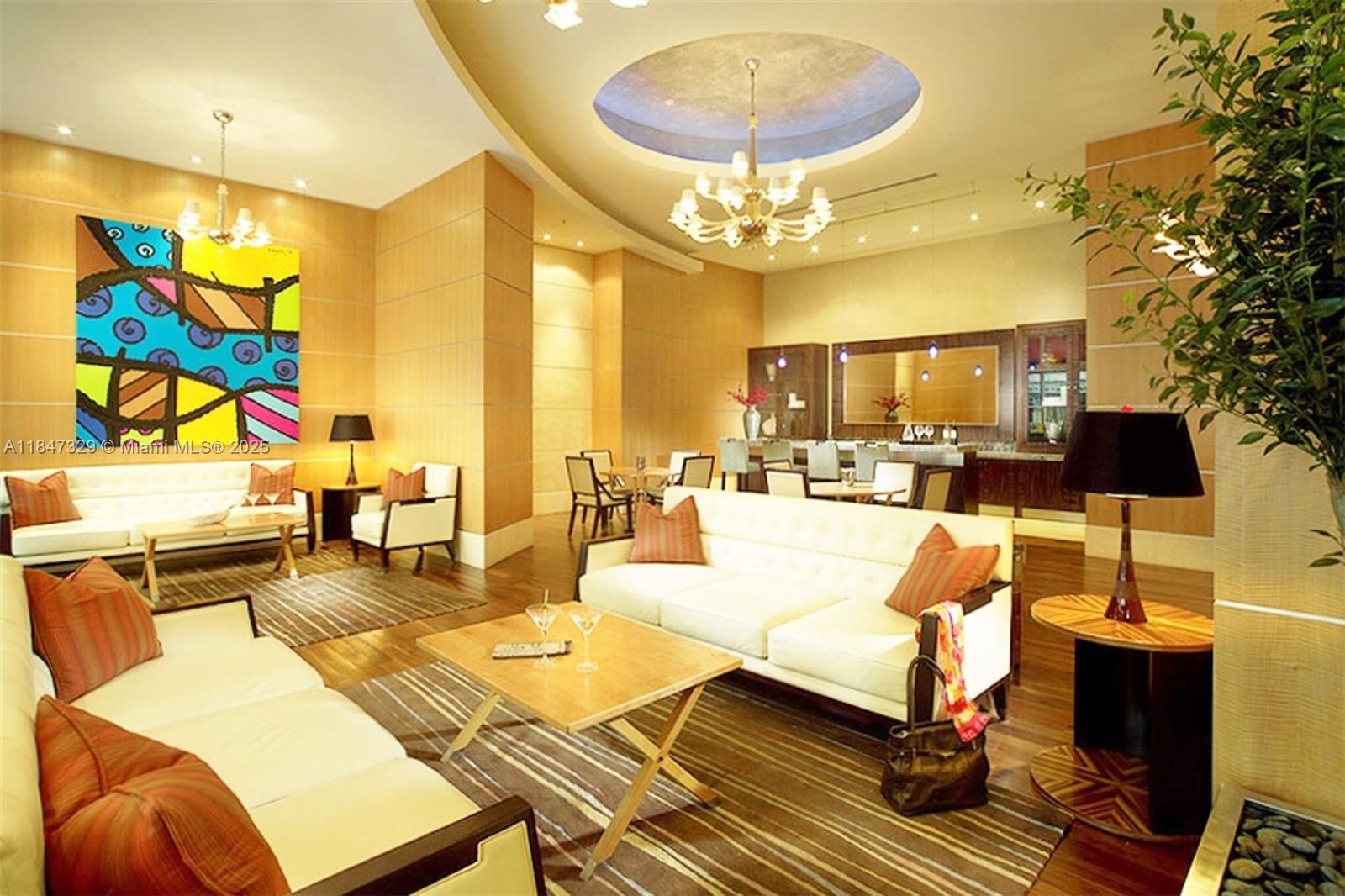 VIZCAYNE SOUTH CONDO - Residential