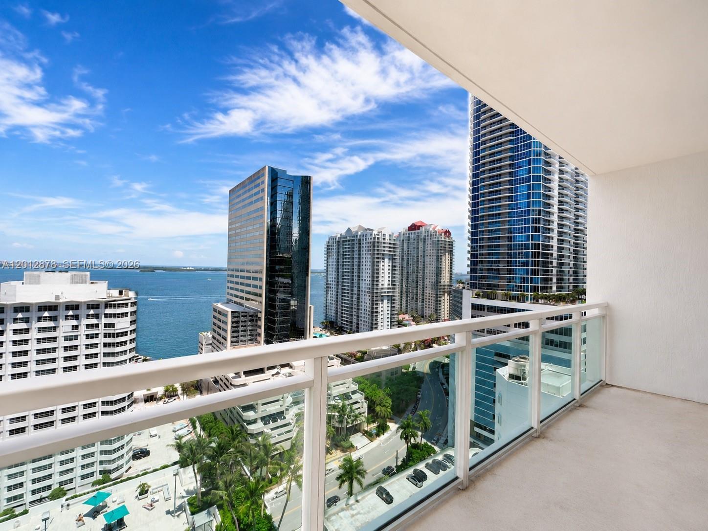 THE PLAZA 901 BRICKELL CO - Residential Lease