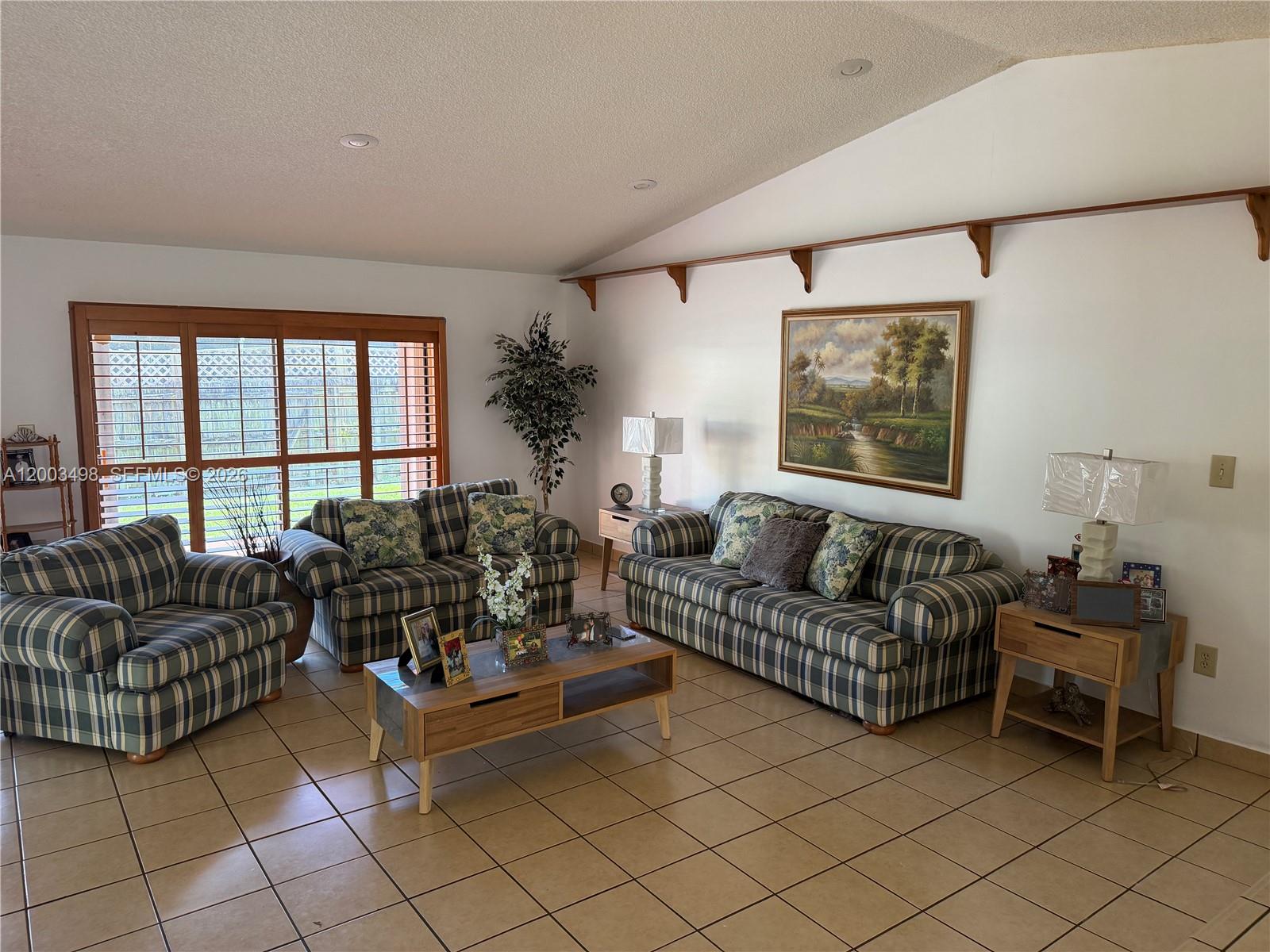 COUNTRY LAKE MANORS SEC 2 - Residential