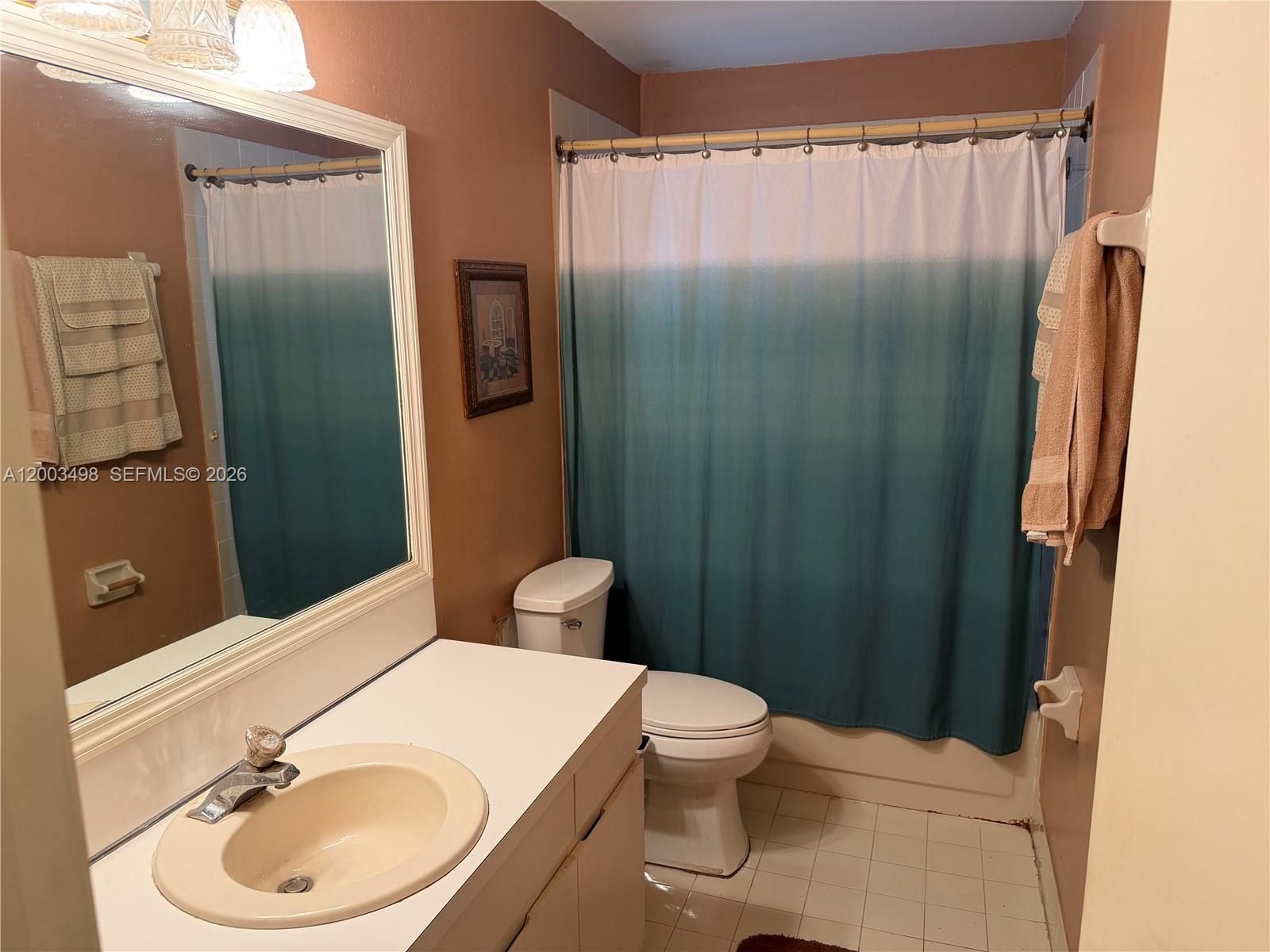 COUNTRY LAKE MANORS SEC 2 - Residential