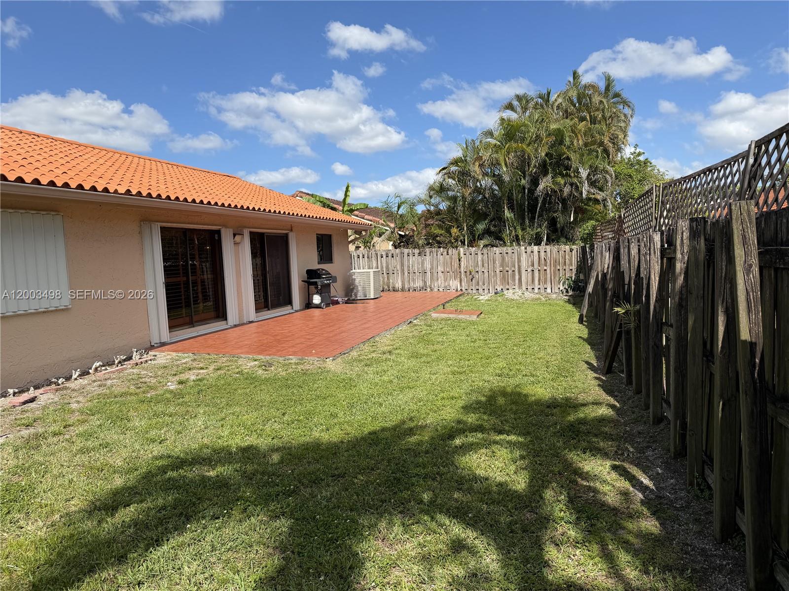 COUNTRY LAKE MANORS SEC 2 - Residential