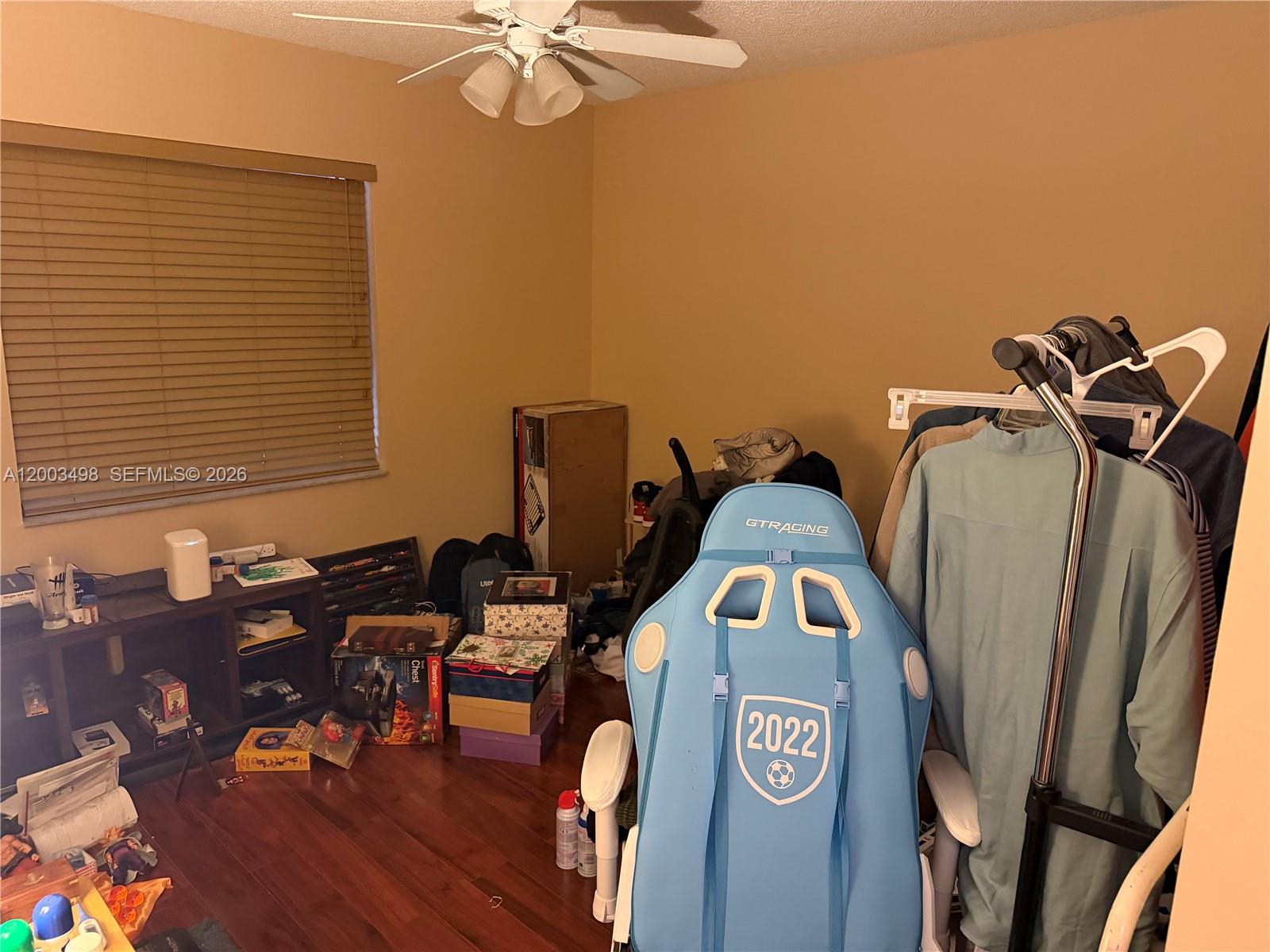 COUNTRY LAKE MANORS SEC 2 - Residential