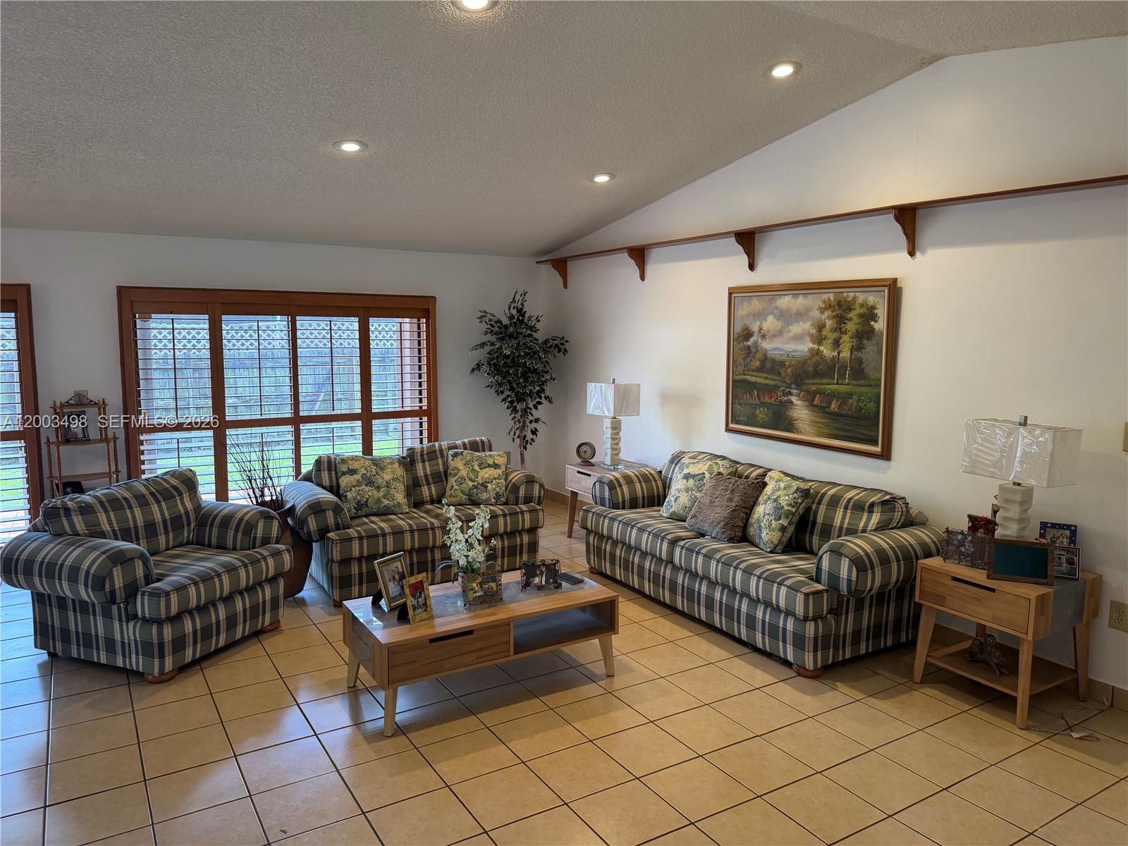 COUNTRY LAKE MANORS SEC 2 - Residential