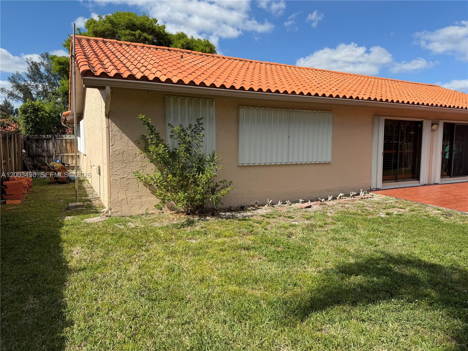 COUNTRY LAKE MANORS SEC 2 - Residential