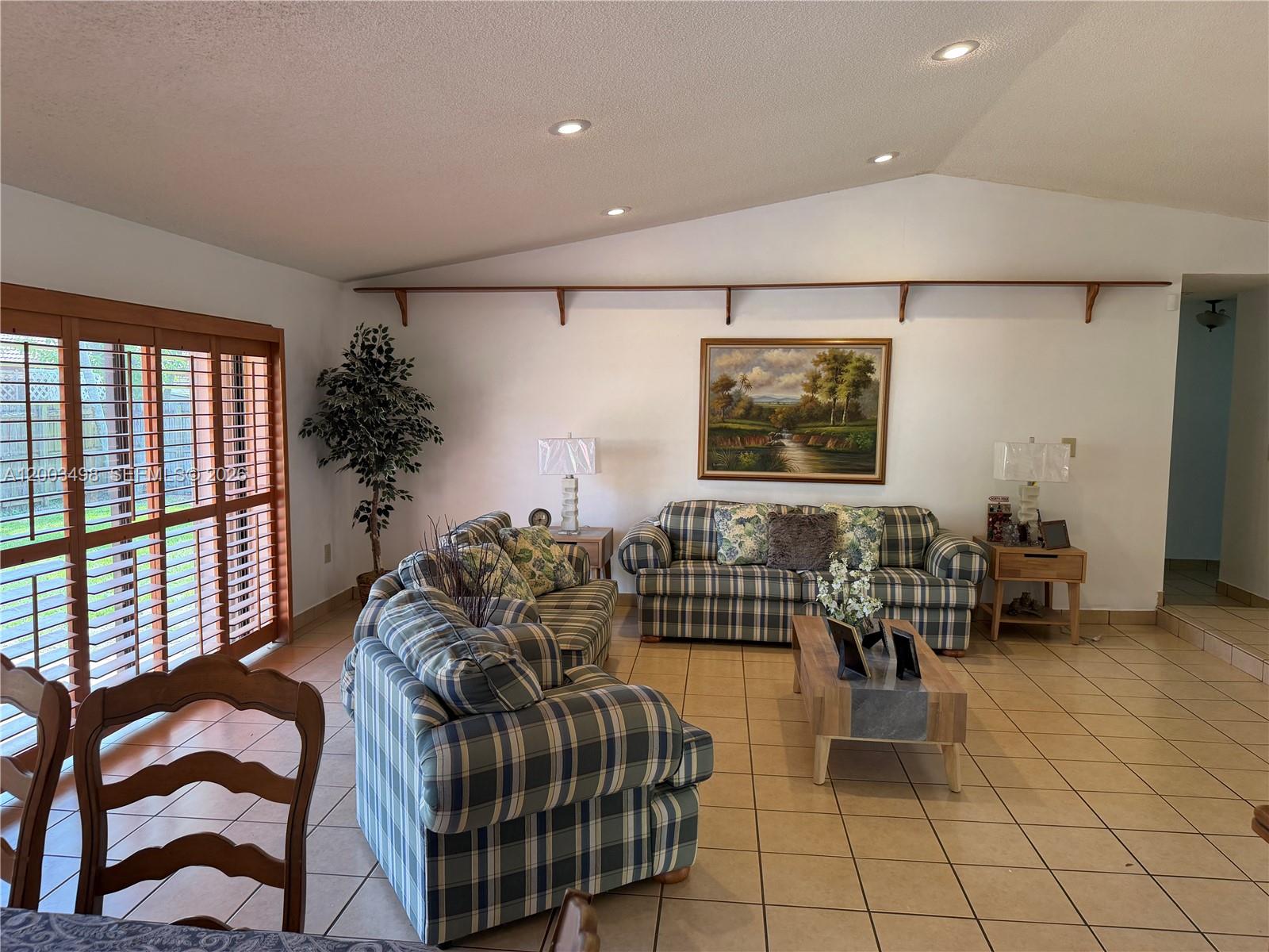 COUNTRY LAKE MANORS SEC 2 - Residential