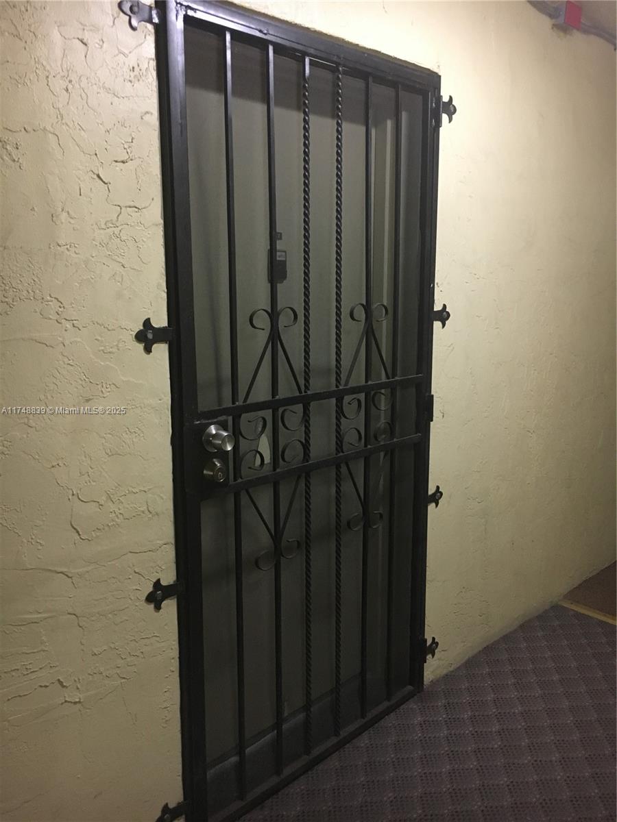 CAPRI GARDENS CONDO - Residential