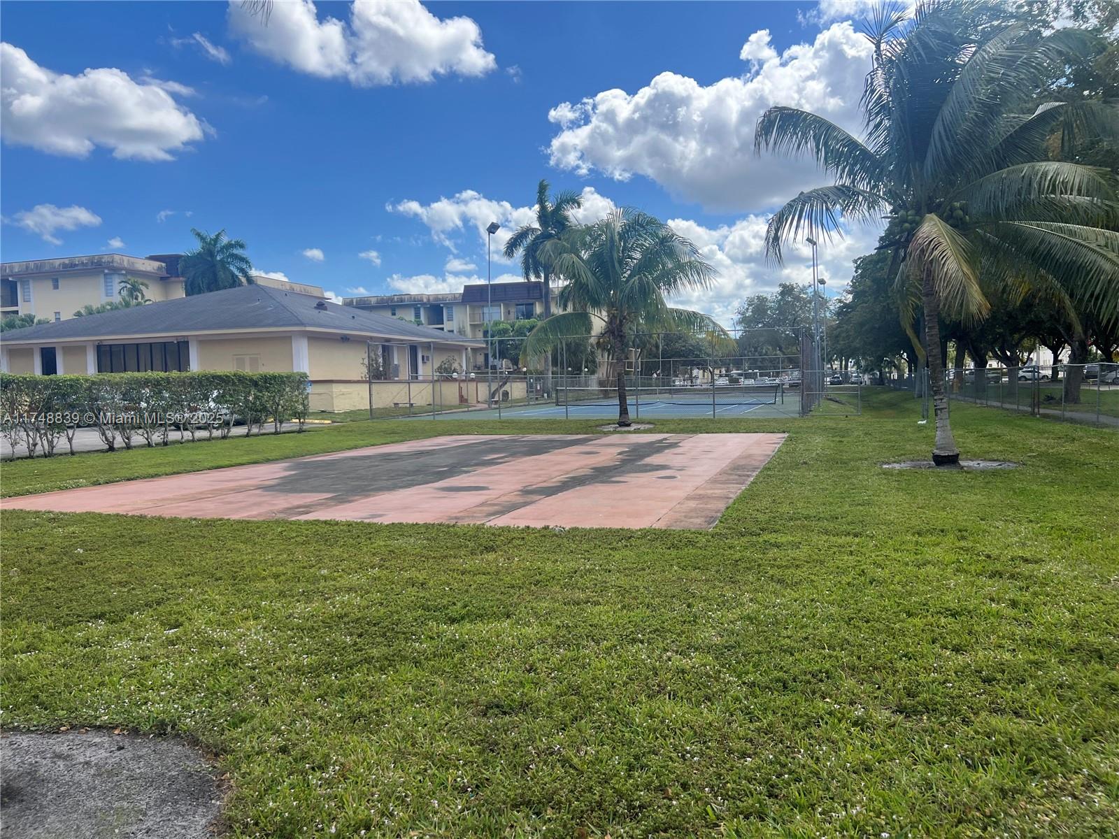 CAPRI GARDENS CONDO - Residential