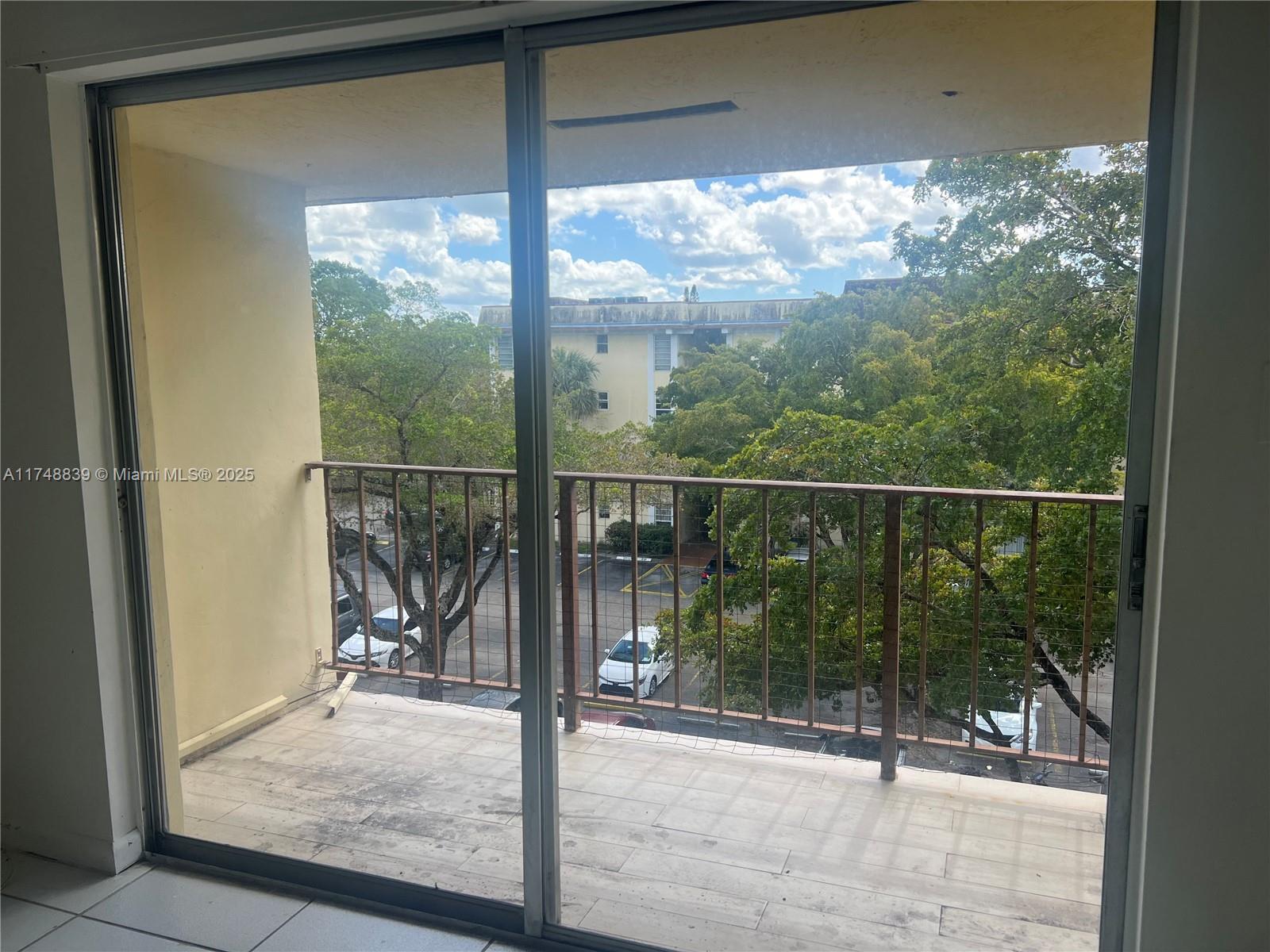 View photos, virtual tours, details... 12035 NE 2nd Ave A417