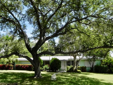 8225 SW 97th St Miami FL 33156