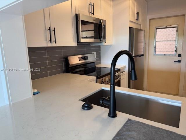 FIRST GULFSTREAM GARDEN - Residential