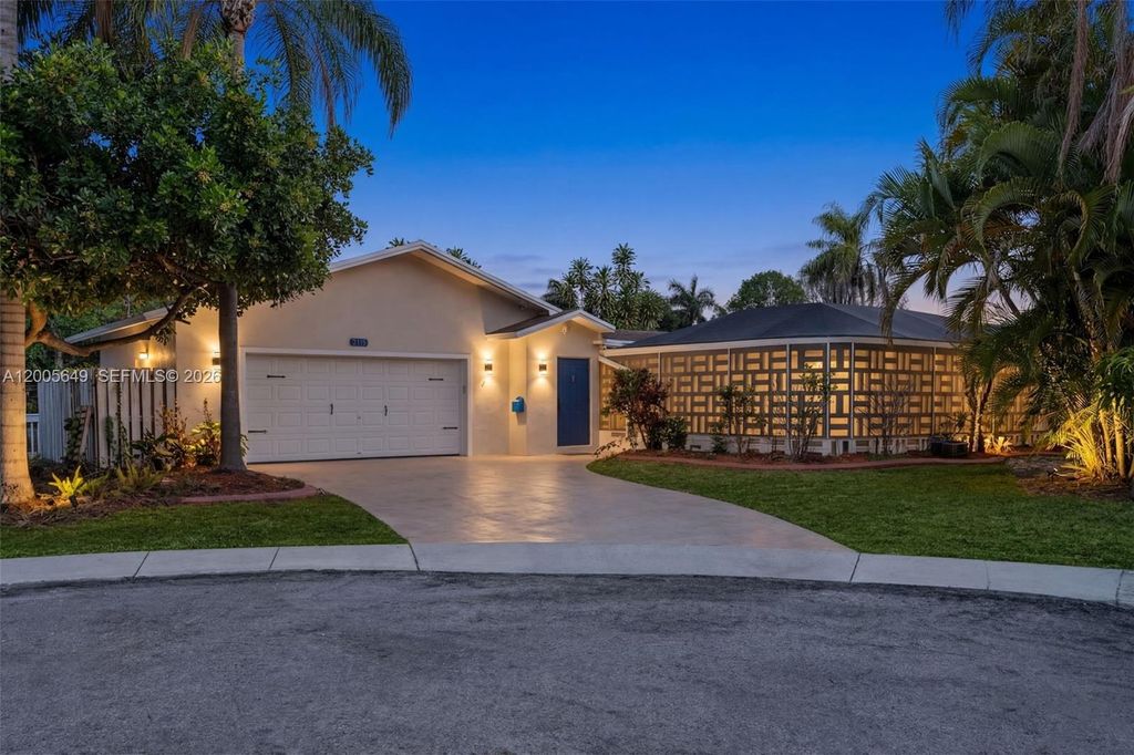 Photo of 2649 Scott St, Hollywood, FL 33020 (MLS # A12005649)