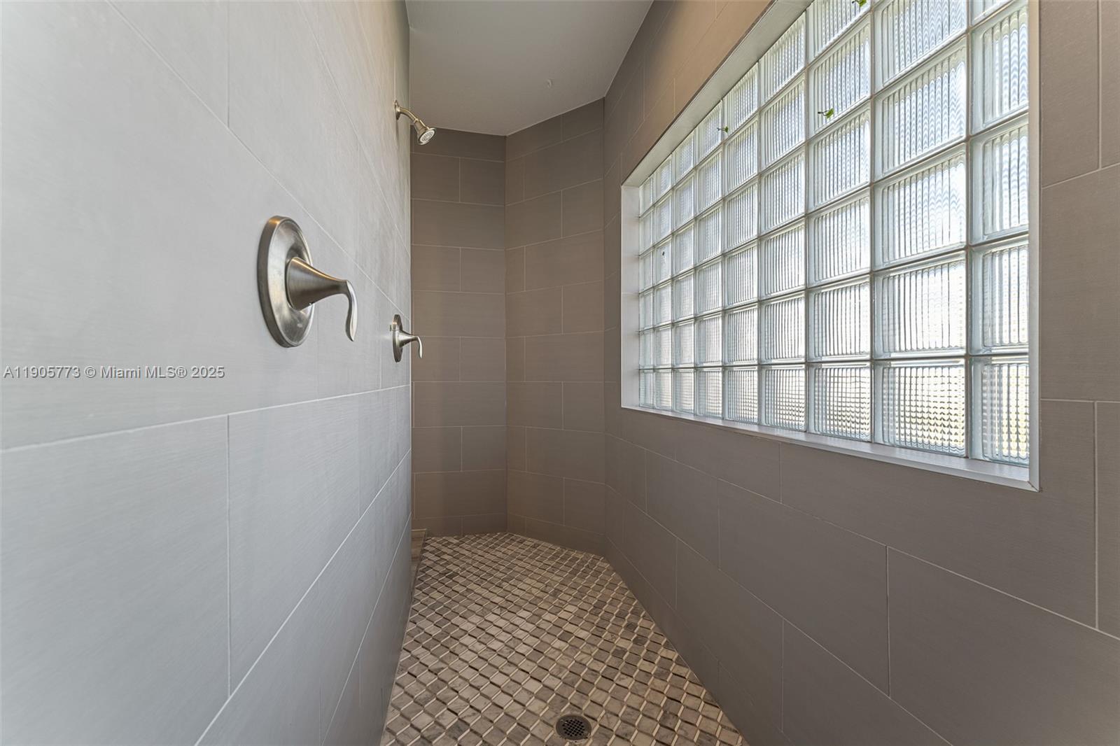 PORT ST LUCIE SECTION 33 - Residential Lease