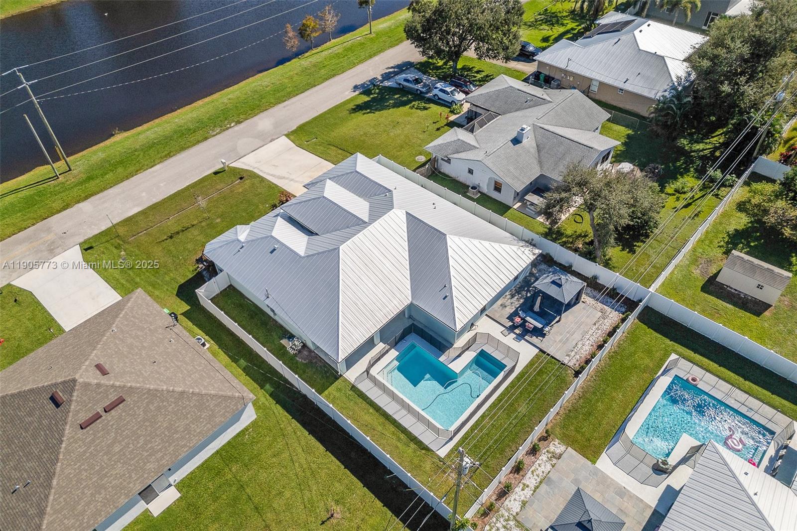 PORT ST LUCIE SECTION 33 - Residential Lease