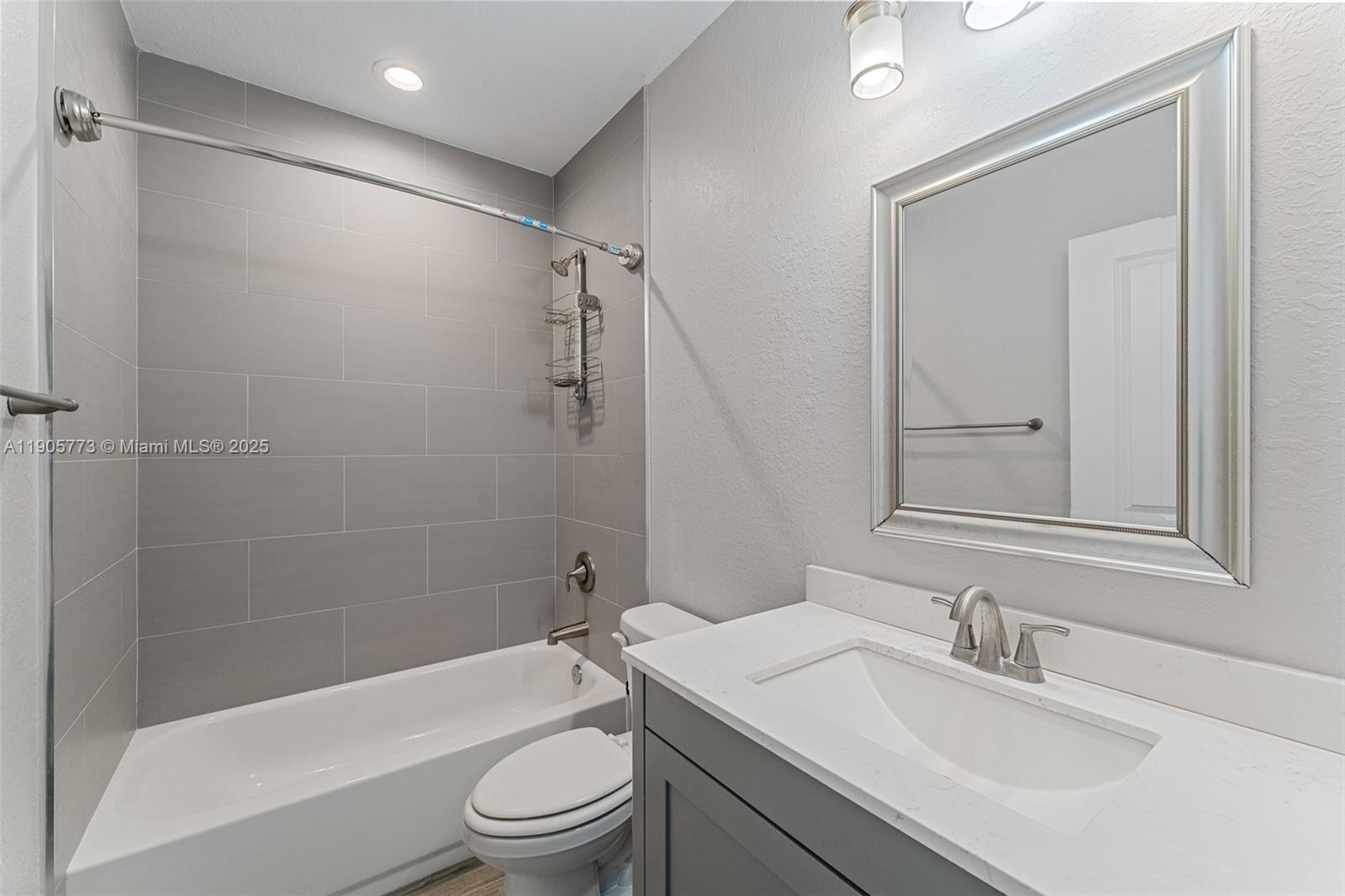 PORT ST LUCIE SECTION 33 - Residential Lease