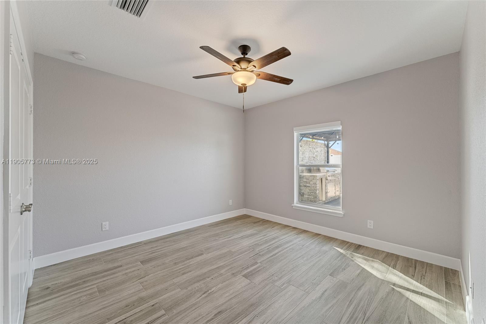 PORT ST LUCIE SECTION 33 - Residential Lease