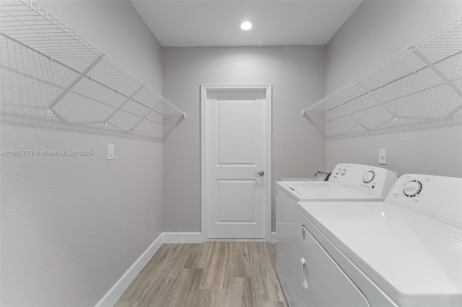 PORT ST LUCIE SECTION 33 - Residential Lease