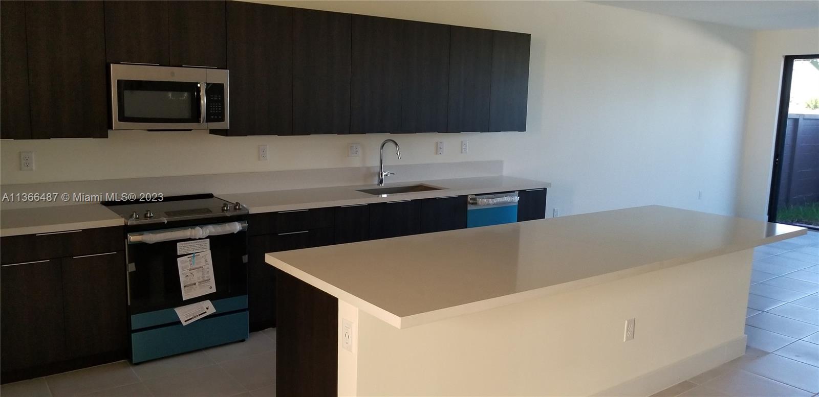 DUNNWOODY LAKE - Residential Lease