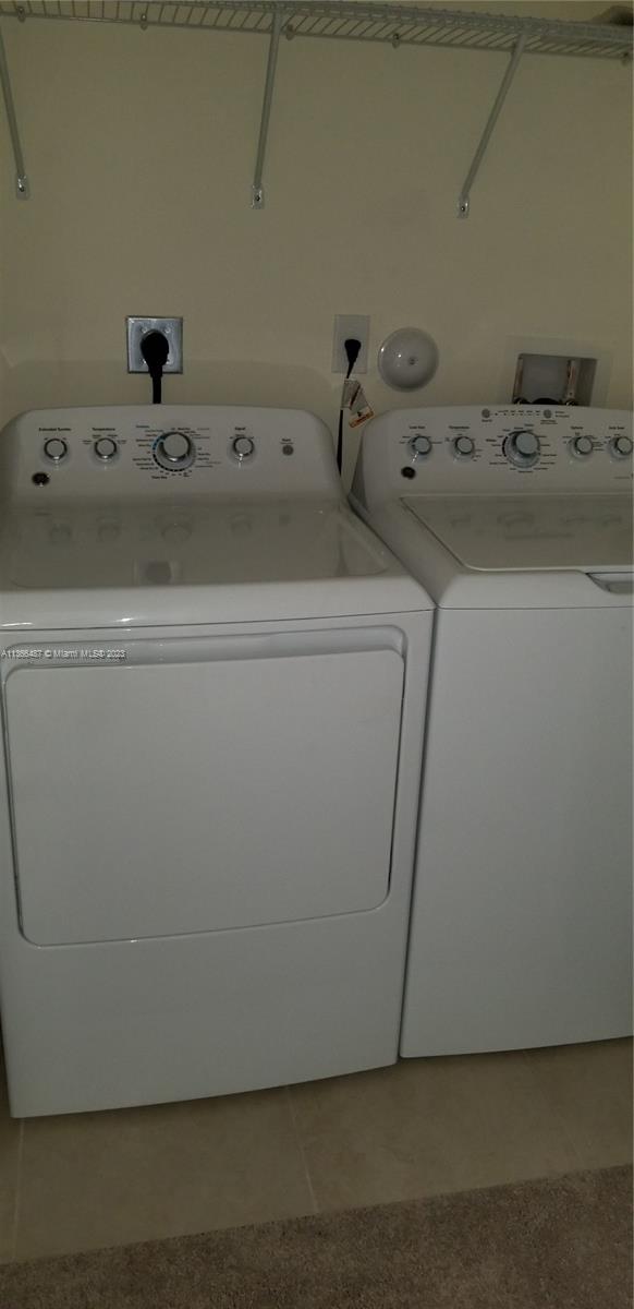 DUNNWOODY LAKE - Residential Lease