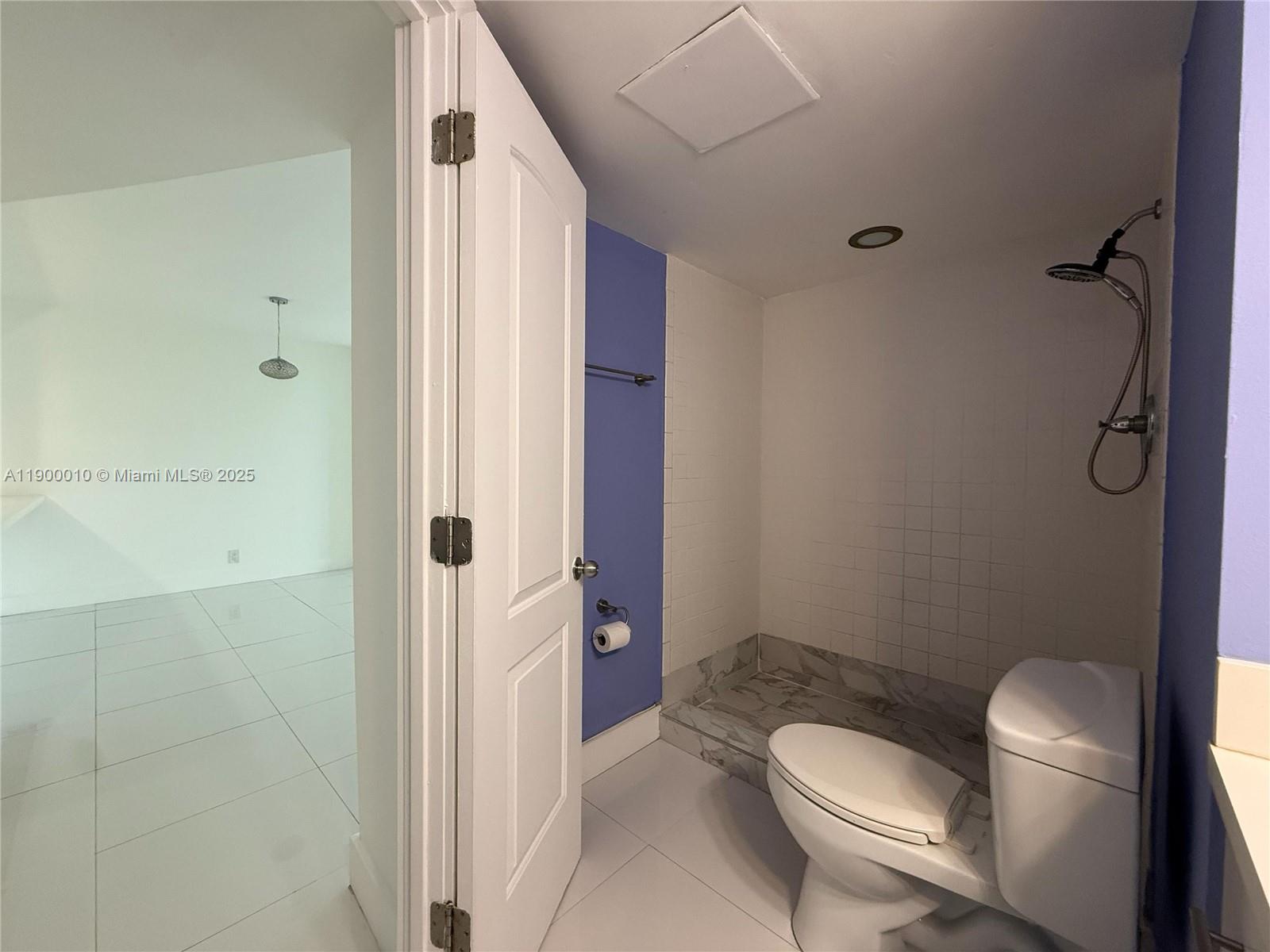 CORAL ISLE EAST CONDO - Residential Lease