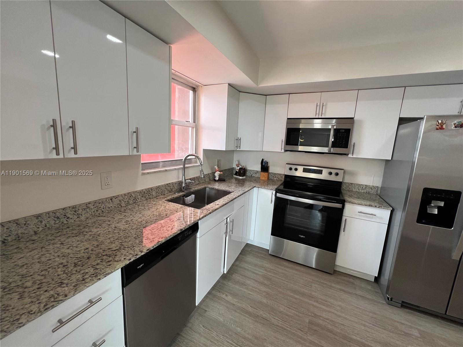 BUCKLEY TOWERS CONDO - EA - Residential Lease