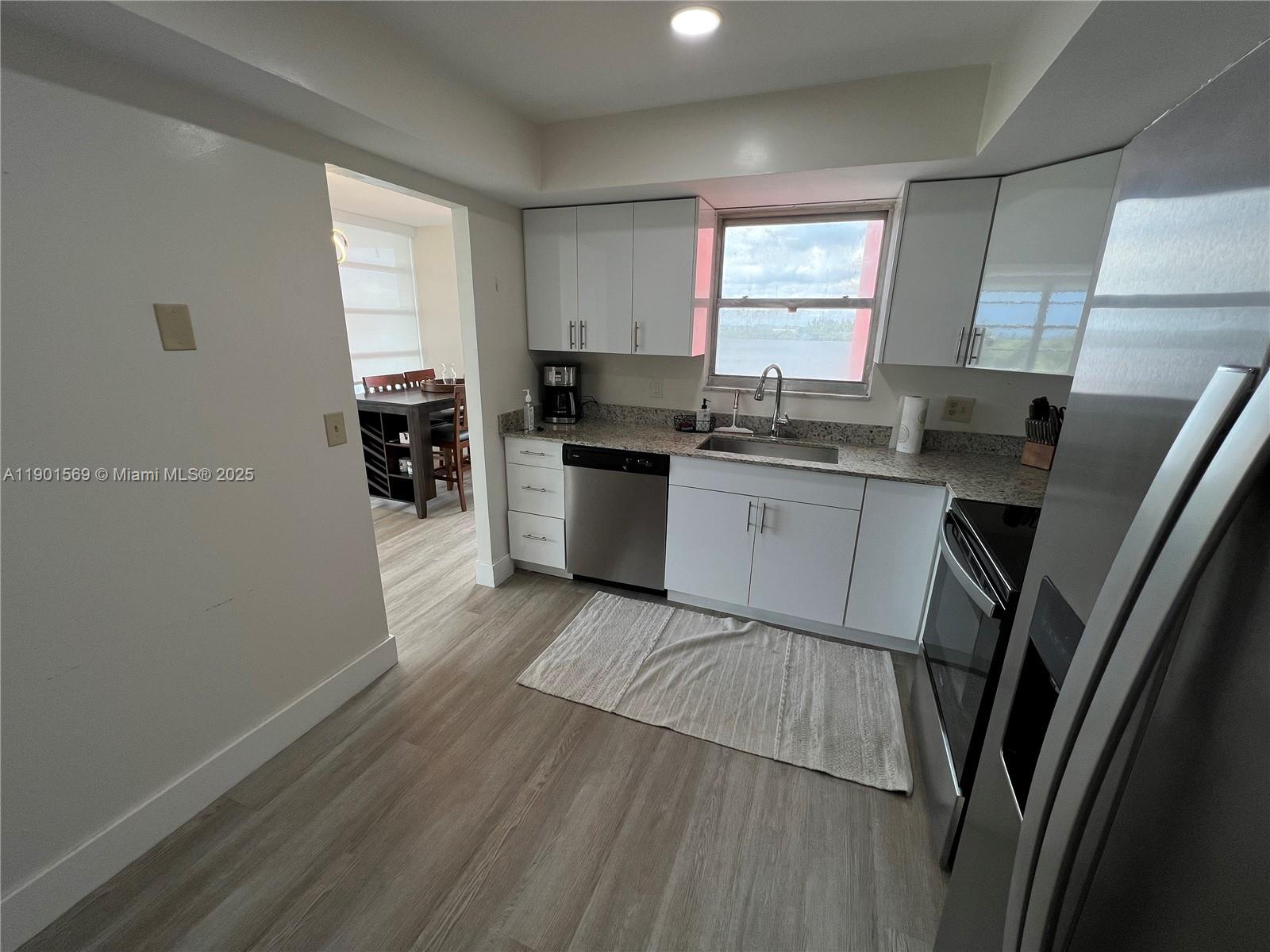 BUCKLEY TOWERS CONDO - EA - Residential Lease