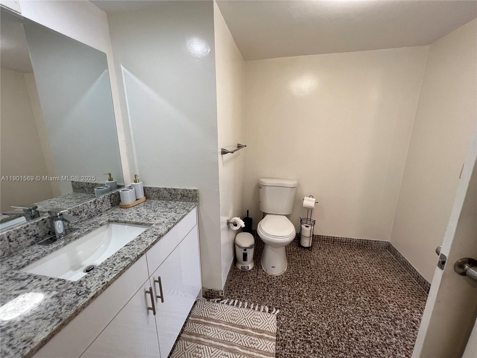 BUCKLEY TOWERS CONDO - EA - Residential Lease