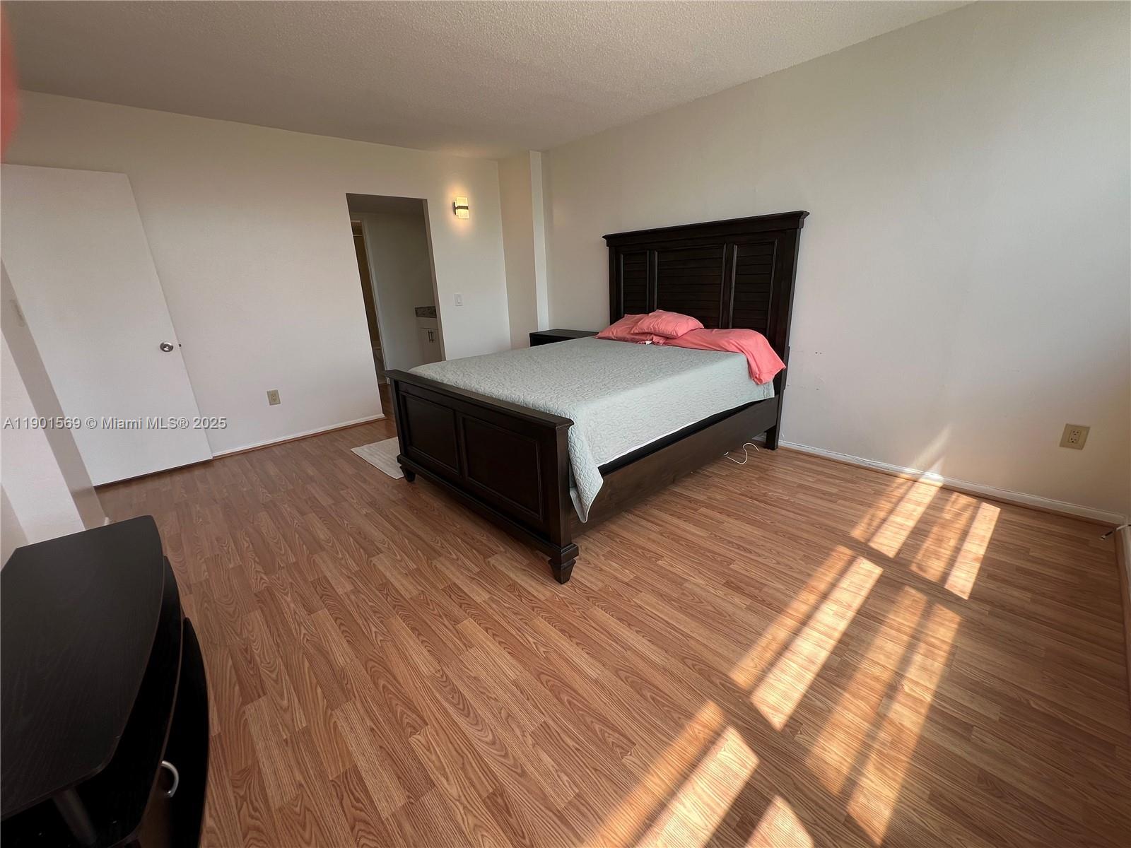 BUCKLEY TOWERS CONDO - EA - Residential Lease