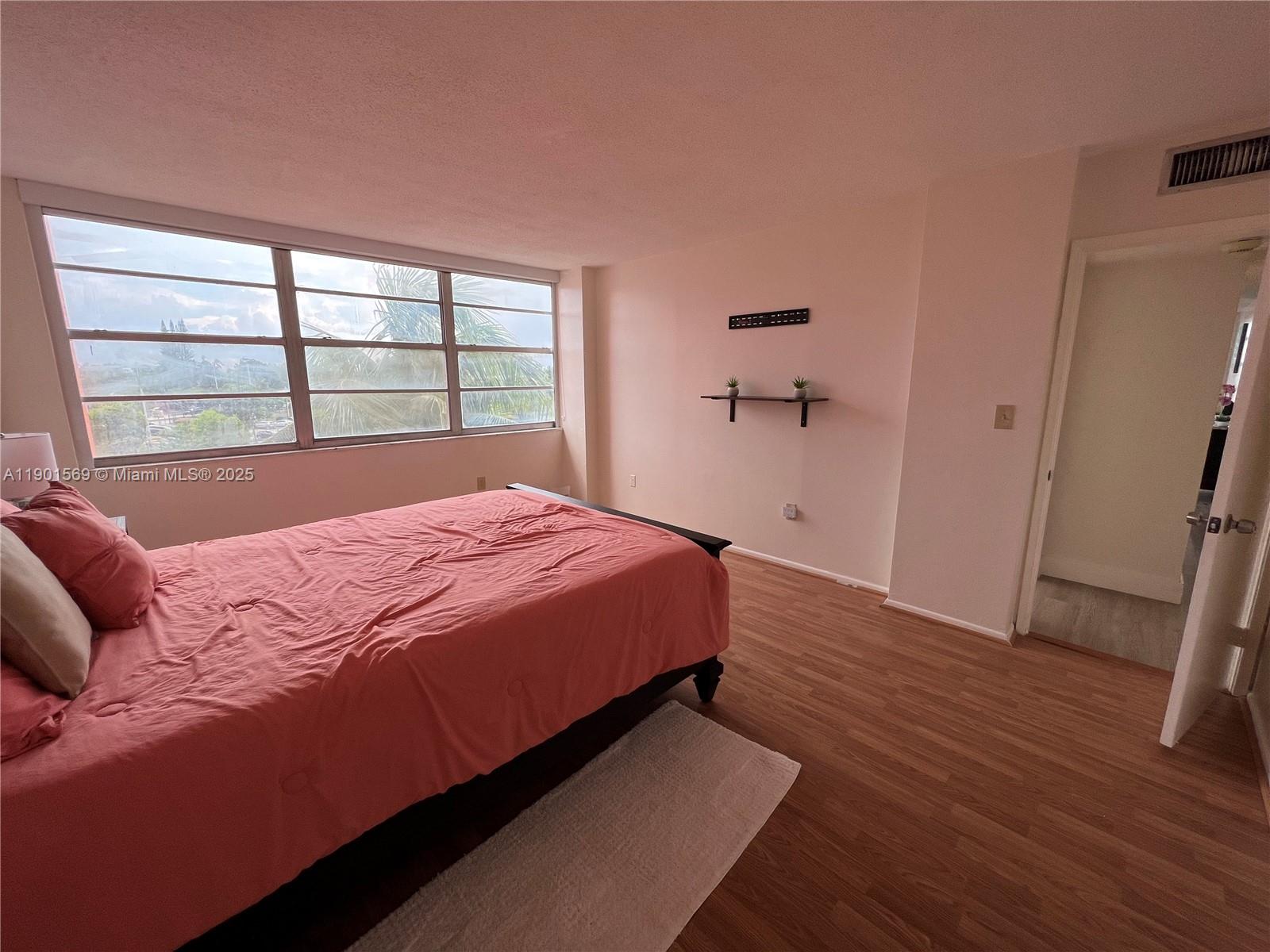 BUCKLEY TOWERS CONDO - EA - Residential Lease