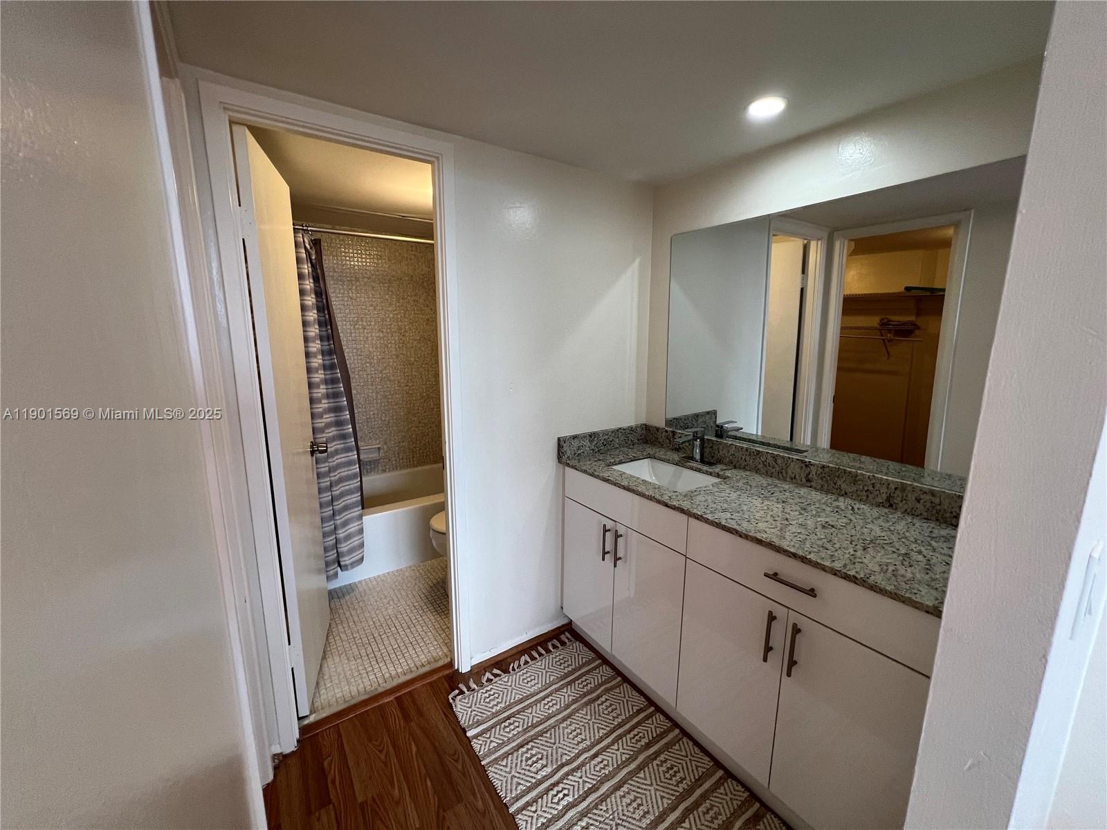 BUCKLEY TOWERS CONDO - EA - Residential Lease