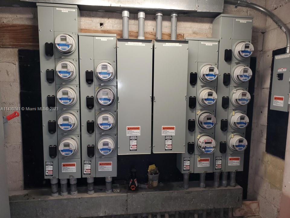 HIALEAH PLACE - Residential Income